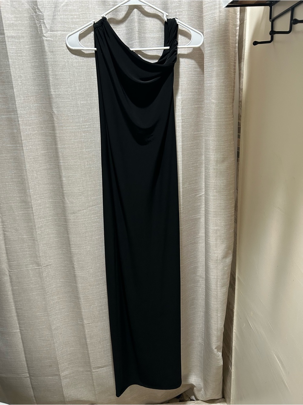 Misty Rose Black One-Shoulder Maxi Dress – Size L
